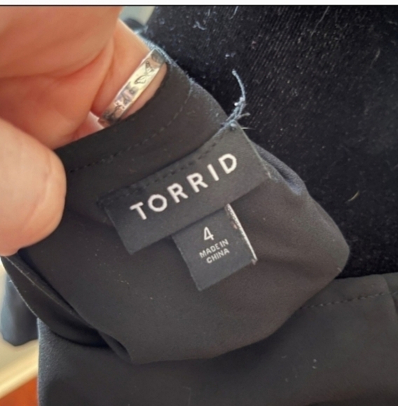 ⚘️Torrid 4x Georgette Tulip Sleeve Blouse - Picture 4 of 6